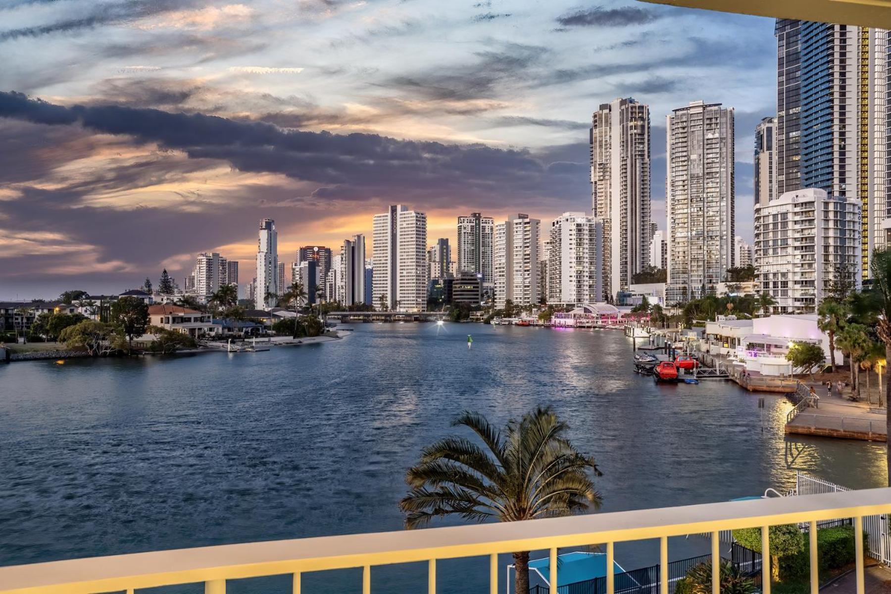 Amazing Water Views Surfers Paradise 골드코스트 외부 사진