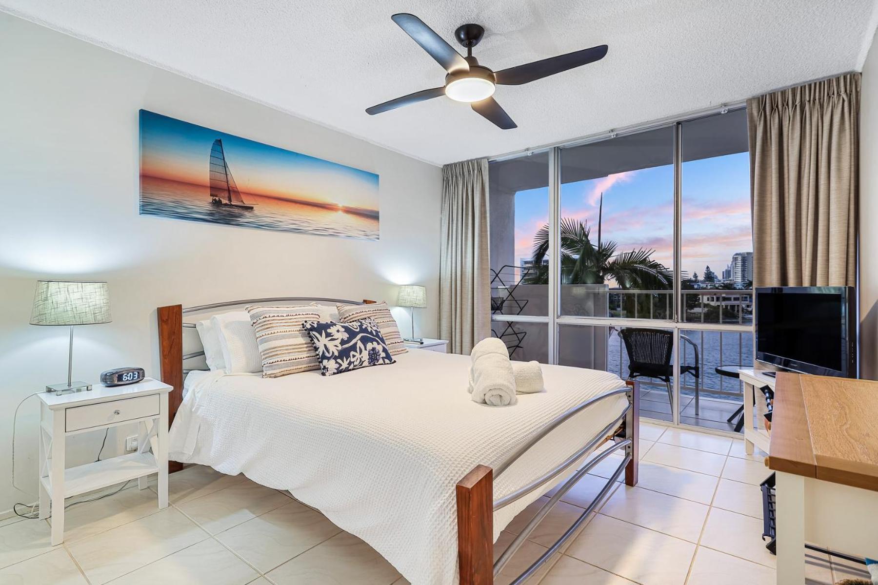 Amazing Water Views Surfers Paradise 골드코스트 외부 사진